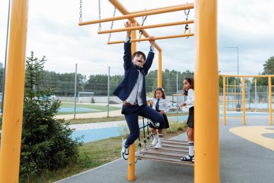 childrens monkey bars