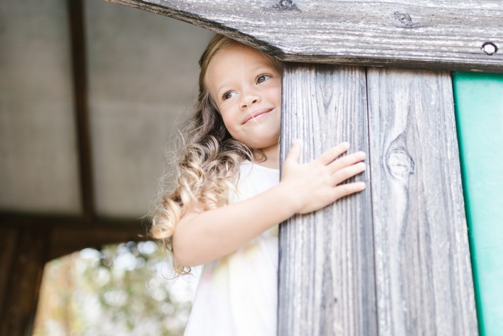 kids playhouse outdoor
